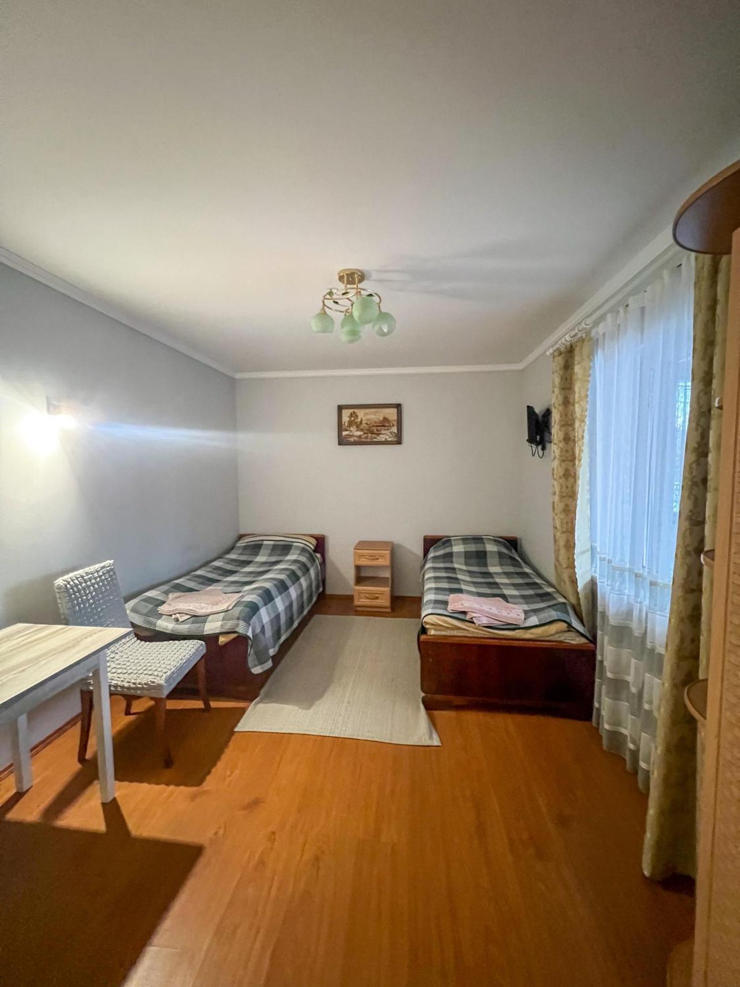 Котедж Шум Черемоша На Березі Річки Verkhovyna Esterno foto